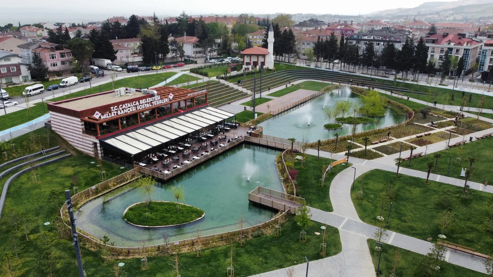 İstanbul İli Çatalca İlçesi Ferhatpaşa Mahallesi Millet Bahçesi Ve Millet Bahçesine Ait Sosyal Donatılar Ve İzzettin Mahallesi İzzettin Köyü’nde 1 Adet Tribün Yapısı İnşaatları İle Altyapı Ve Çevre Düzenlemesi İşi